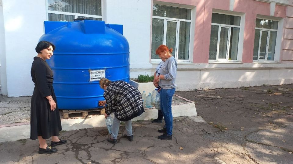 Роман Конев: 8 сентября 2025 года во исполнение поручения Главы Донецкой Народной Республики, депутаты Горловского городского совета Светлана Евсеенко, Елена Кузьмина, Инает Розводова, Олег Сладкевич и Сергей Третьяков... Роман Конев: 8 сентября 2025 года во исполнение поручения Главы Донецкой Народной Республики, депутаты Горловского городского совета Светлана Евсеенко, Елена Кузьмина, Инает Розводова, Олег Сладкевич и Сергей Третьяков...