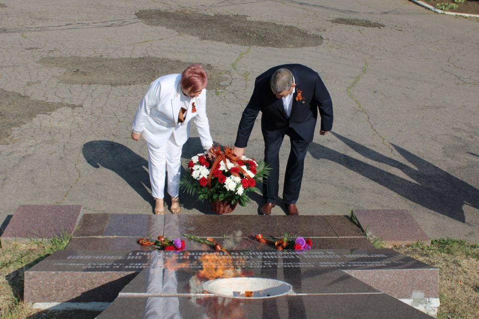 Иван Приходько: Сегодня, 8 сентября, в день 82-й годовщины освобождения Донбасса от немецко-фашистских захватчиков, совместно с заместителем председателя Горловского городского совета Донецкой Народной Республики первого... Иван Приходько: Сегодня, 8 сентября, в день 82-й годовщины освобождения Донбасса от немецко-фашистских захватчиков, совместно с заместителем председателя Горловского городского совета Донецкой Народной Республики первого...