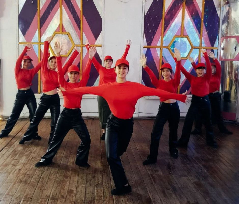 Гуманитарная помощь от «Русского мира» и Союза женщин ДНР – поддержка учреждениям образования и культуры прифронтовой Горловки! Гуманитарная помощь от «Русского мира» и Союза женщин ДНР – поддержка учреждениям образования и культуры прифронтовой Горловки!