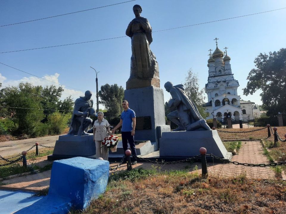Иван Приходько: В Калининском внутригородском районе города Горловка прошли торжественные мероприятия по возложению цветов к мемориалам ВОВ Иван Приходько: В Калининском внутригородском районе города Горловка прошли торжественные мероприятия по возложению цветов к мемориалам ВОВ