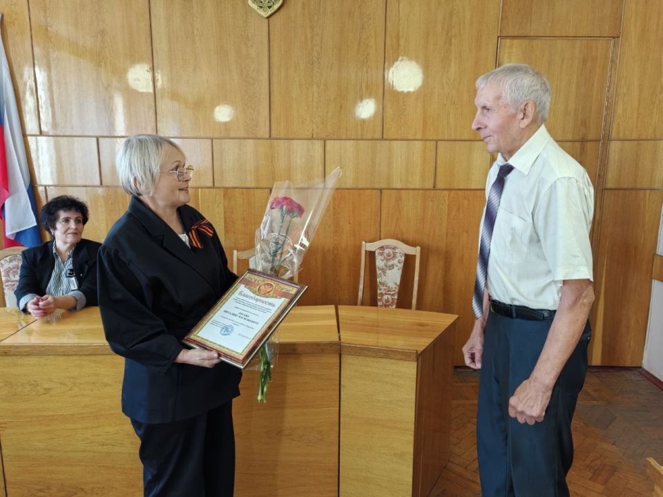 Иван Приходько: В Никитовском внутригородском районе города Горловка поздравили председателя Совета ветеранов Никитовского района