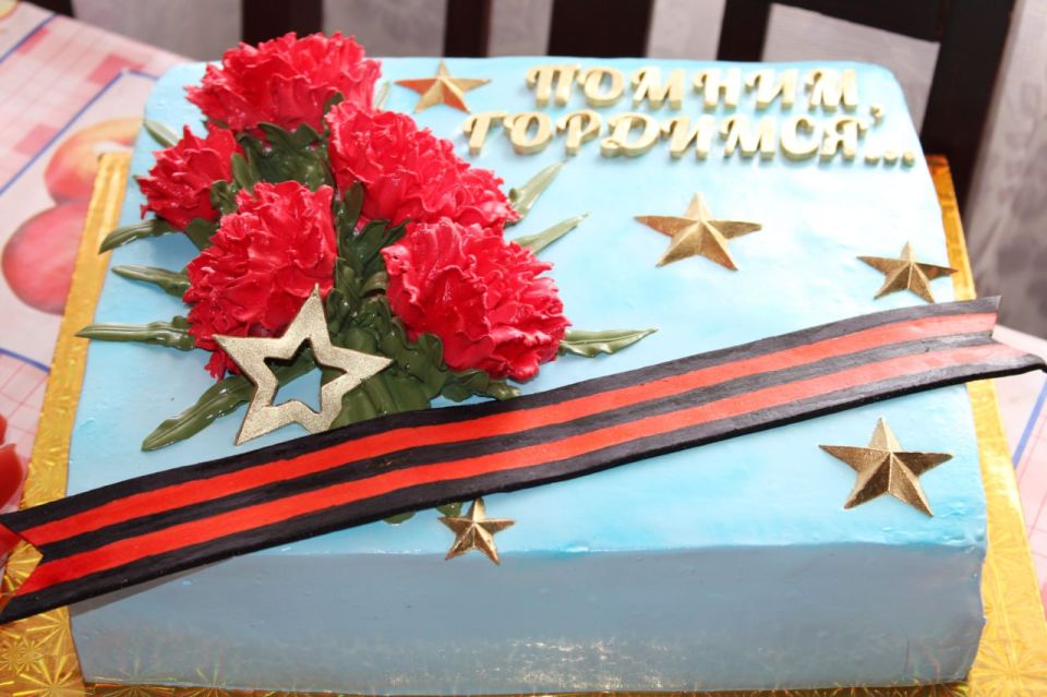 Иван Приходько: В день 82-й годовщины освобождения Донбасса от немецко-фашистских захватчиков поздравил участника боевых действий Великой Отечественной войны, Почетного гражданина города Горловка Федора Ивановича Брынцева... Иван Приходько: В день 82-й годовщины освобождения Донбасса от немецко-фашистских захватчиков поздравил участника боевых действий Великой Отечественной войны, Почетного гражданина города Горловка Федора Ивановича Брынцева...