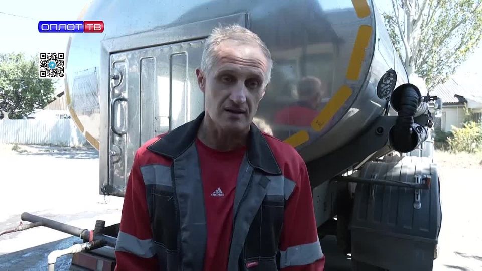 Водитель автоцистерны Павел Кушнаренко рассказал о работе по подвозу воды