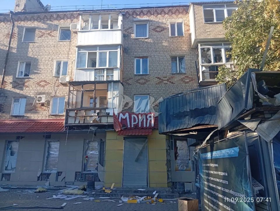 Иван Приходько: Последствия удара БПЛА ВФУ по центру Горловки ночью 10 сентября