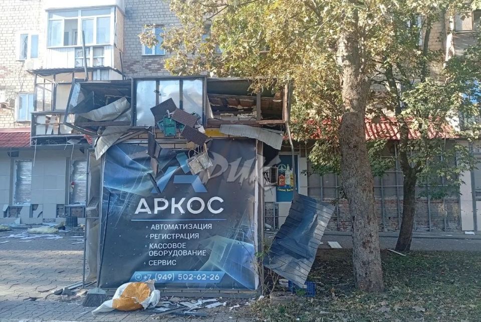 Иван Приходько: Последствия удара БПЛА ВФУ по центру Горловки ночью 10 сентября Иван Приходько: Последствия удара БПЛА ВФУ по центру Горловки ночью 10 сентября