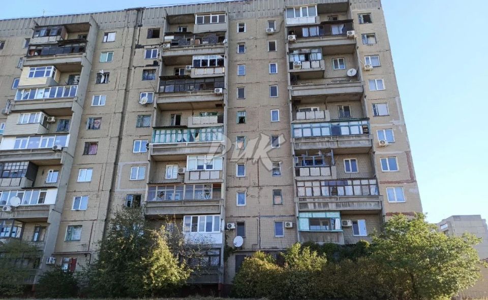 Иван Приходько: Последствия сброса взрывоопасного предмета с дрона украинских террористов в микрорайоне «Квартал 88» (Центрально-Городской район Горловки) Иван Приходько: Последствия сброса взрывоопасного предмета с дрона украинских террористов в микрорайоне «Квартал 88» (Центрально-Городской район Горловки)