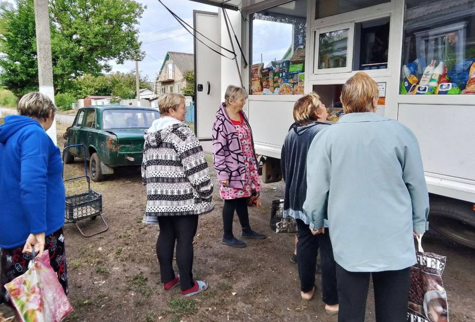 С 10 по 12 сентября 2025 года осуществлена выездная торговля с использованием автомагазинов в населенных пунктах городских округов Докучаевск, Горловка, Мариуполь, Харцызск на территории г С 10 по 12 сентября 2025 года осуществлена выездная торговля с использованием автомагазинов в населенных пунктах городских округов Докучаевск, Горловка, Мариуполь, Харцызск на территории г