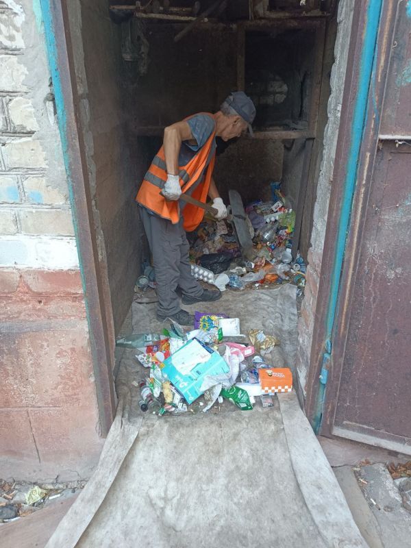 Роман Конев: МУНИЦИПАЛЬНОЕ УНИТАРНОЕ ПРЕДПРИЯТИЕ «УПРАВЛЯЮЩАЯ КОМПАНИЯ ГОРОДА ГОРЛОВКА» АДМИНИСТРАЦИИ ГОРОДСКОГО ОКРУГА ГОРЛОВКА Роман Конев: МУНИЦИПАЛЬНОЕ УНИТАРНОЕ ПРЕДПРИЯТИЕ «УПРАВЛЯЮЩАЯ КОМПАНИЯ ГОРОДА ГОРЛОВКА» АДМИНИСТРАЦИИ ГОРОДСКОГО ОКРУГА ГОРЛОВКА