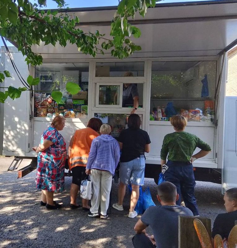 С 10 по 12 сентября 2025 года осуществлена выездная торговля с использованием автомагазинов в населенных пунктах городских округов Докучаевск, Горловка, Мариуполь, Харцызск на территории г С 10 по 12 сентября 2025 года осуществлена выездная торговля с использованием автомагазинов в населенных пунктах городских округов Докучаевск, Горловка, Мариуполь, Харцызск на территории г