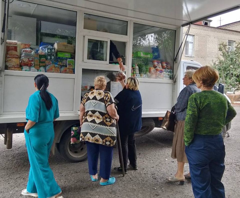 С 10 по 12 сентября 2025 года осуществлена выездная торговля с использованием автомагазинов в населенных пунктах городских округов Докучаевск, Горловка, Мариуполь, Харцызск на территории г С 10 по 12 сентября 2025 года осуществлена выездная торговля с использованием автомагазинов в населенных пунктах городских округов Докучаевск, Горловка, Мариуполь, Харцызск на территории г