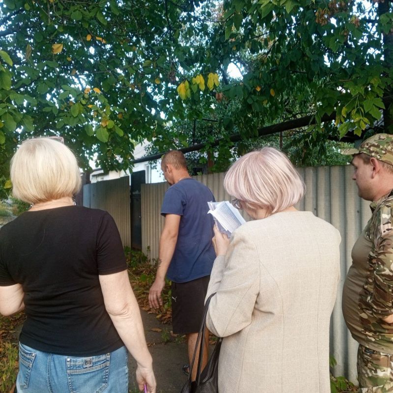 Роман Конев: Во исполнение указания Главы Донецкой Народной Республики Дениса Владимировича Пушилина и для рассмотрения жалоб от населения, сегодня, 12 сентября, в одном из поселков Центрально-Городского района Горловки была...