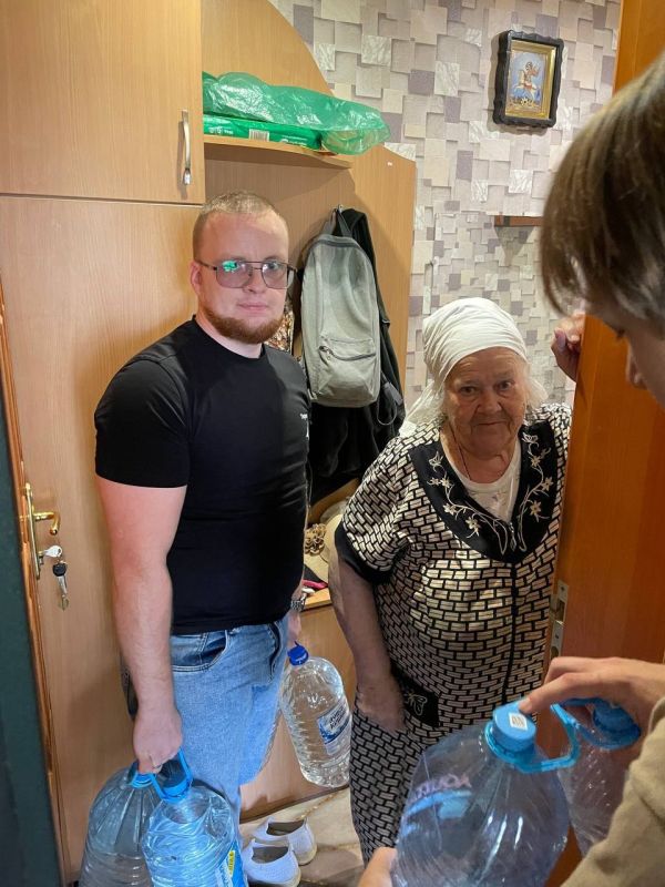 Роман Конев: 16 сентября 2025 года во исполнение поручения Главы Донецкой Народной Республики, депутаты Горловского городского совета Донецкой Народной Республики Светлана Евсеенко, Елена Кузьмина, Нелля Якуненко, Даниил... Роман Конев: 16 сентября 2025 года во исполнение поручения Главы Донецкой Народной Республики, депутаты Горловского городского совета Донецкой Народной Республики Светлана Евсеенко, Елена Кузьмина, Нелля Якуненко, Даниил...