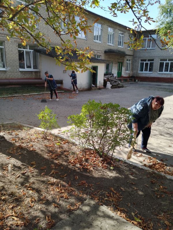 Роман Конев: В Никитовском районе Горловки продолжается масштабный партийный проект Единой России «Городская среда» Роман Конев: В Никитовском районе Горловки продолжается масштабный партийный проект Единой России «Городская среда»