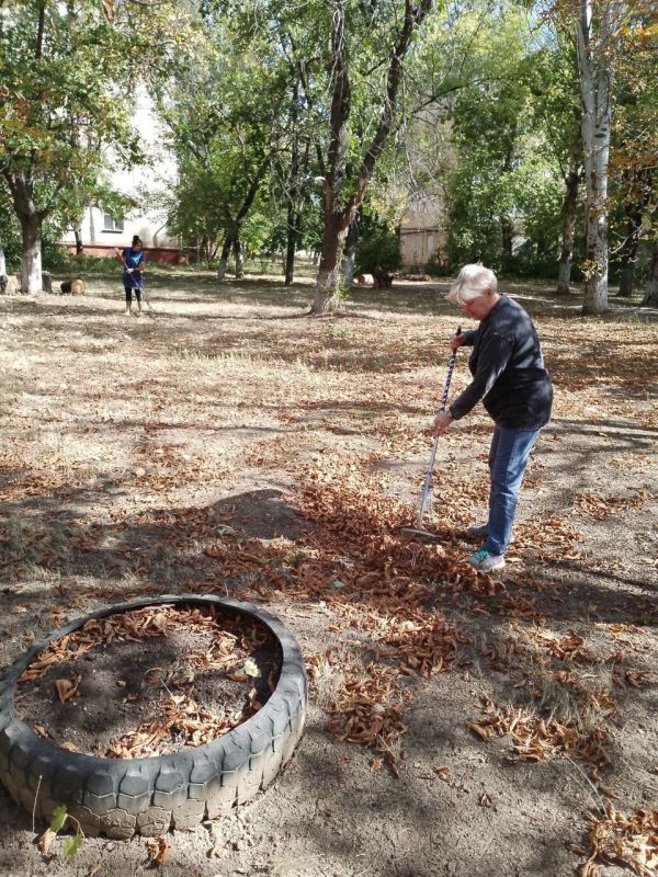 Роман Конев: В Никитовском районе Горловки продолжается масштабный партийный проект Единой России «Городская среда» Роман Конев: В Никитовском районе Горловки продолжается масштабный партийный проект Единой России «Городская среда»