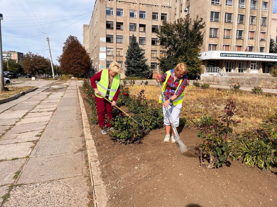 Роман Конев: МУНИЦИПАЛЬНОЕ УНИТАРНОЕ ПРЕДПРИЯТИЕ «ПРОСТОР» АДМИНИСТРАЦИИ ГОРОДСКОГО ОКРУГА ГОРЛОВКА ДОНЕЦКОЙ НАРОДНОЙ РЕСПУБЛИКИ Роман Конев: МУНИЦИПАЛЬНОЕ УНИТАРНОЕ ПРЕДПРИЯТИЕ «ПРОСТОР» АДМИНИСТРАЦИИ ГОРОДСКОГО ОКРУГА ГОРЛОВКА ДОНЕЦКОЙ НАРОДНОЙ РЕСПУБЛИКИ