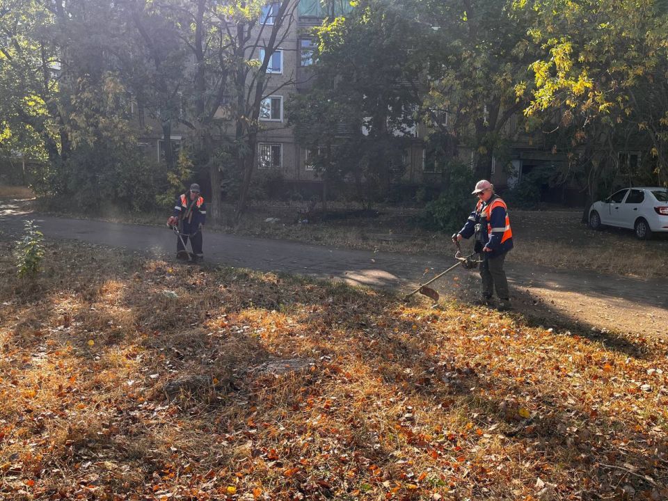 МУП «Простор» ежедневно выполняет все необходимые работы по содержанию городских улиц МУП «Простор» ежедневно выполняет все необходимые работы по содержанию городских улиц