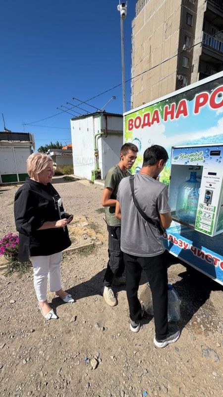 Роман Конев: 19 сентября 2025 года во исполнение поручения Главы Донецкой Народной Республики, депутаты Горловского городского совета Донецкой Народной Республики Наталия Ботвина, Геннадий Маюров, Инает Розводова посетили...