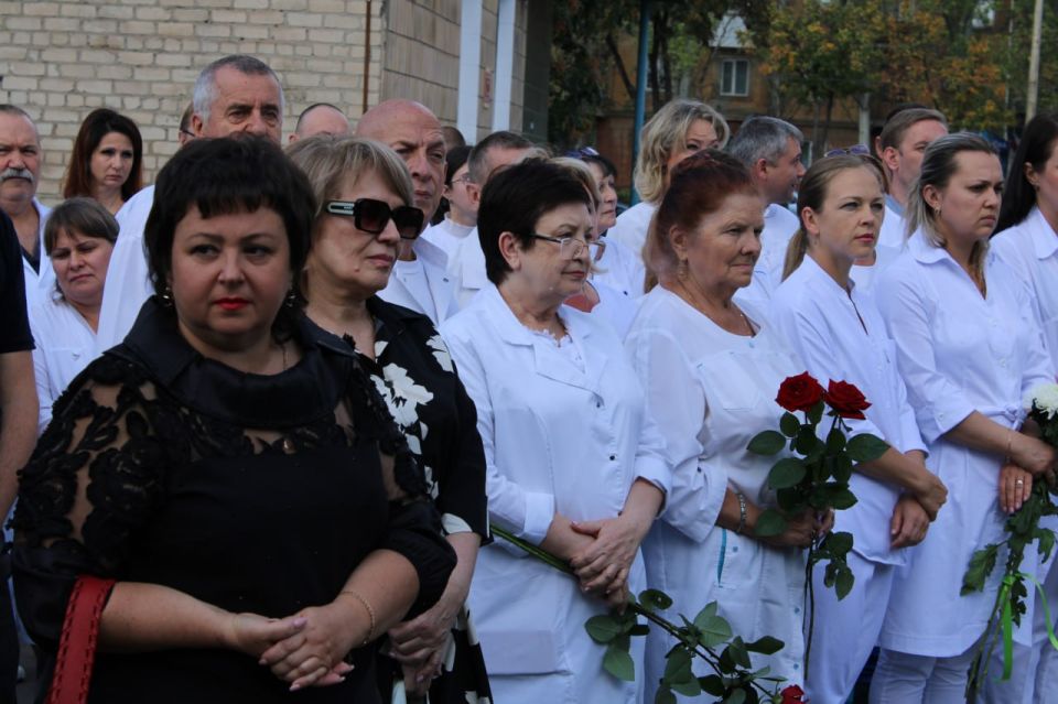 ���� ���������: �������, 19 ��������, �� ���������� ��������� �������� � 2 ������ �������� ���������� �������� ���������-����� ��������� ����, ������������ ���������