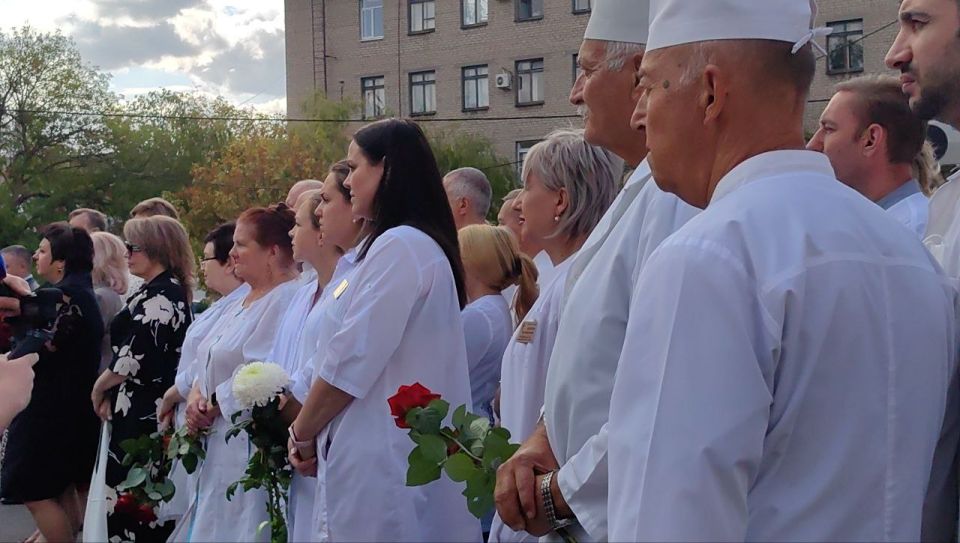 Роман Конев: В Горловке открыли бюст святителю Луке - покровителю медицинских работников Роман Конев: В Горловке открыли бюст святителю Луке - покровителю медицинских работников