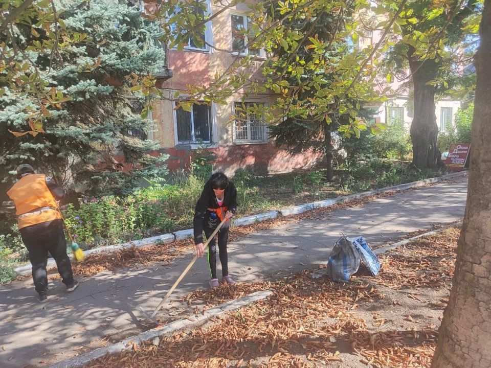 Иван Приходько: Уважаемые друзья! Как и было анонсировано в ходе прямого эфира, представляю вам еженедельный отчет о деятельности муниципального унитарного предприятия «Управляющая компания города Горловка» Иван Приходько: Уважаемые друзья! Как и было анонсировано в ходе прямого эфира, представляю вам еженедельный отчет о деятельности муниципального унитарного предприятия «Управляющая компания города Горловка»