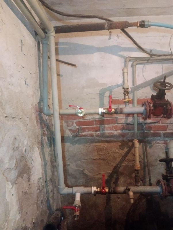 Иван Приходько: Уважаемые друзья! Как и было анонсировано в ходе прямого эфира, представляю вам еженедельный отчет о деятельности муниципального унитарного предприятия «Управляющая компания города Горловка» Иван Приходько: Уважаемые друзья! Как и было анонсировано в ходе прямого эфира, представляю вам еженедельный отчет о деятельности муниципального унитарного предприятия «Управляющая компания города Горловка»