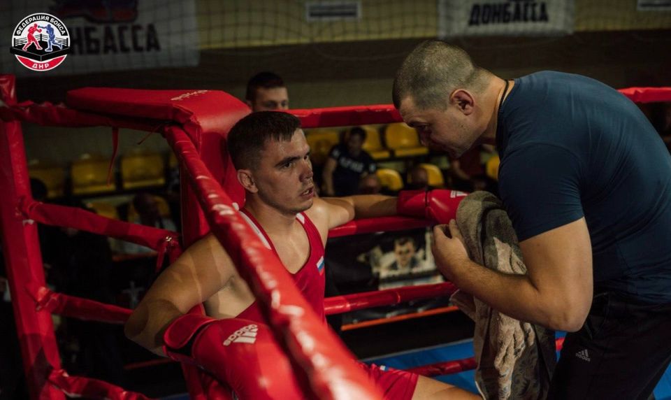 На Открытых республиканских соревнованиях по боксу «Памяти первого Председателя наблюдательного совета Федерации бокса ДНР, основателя батальона специального назначения «Арбат», Почетного гражданина г. Горловка, Кавалера... На Открытых республиканских соревнованиях по боксу «Памяти первого Председателя наблюдательного совета Федерации бокса ДНР, основателя батальона специального назначения «Арбат», Почетного гражданина г. Горловка, Кавалера...