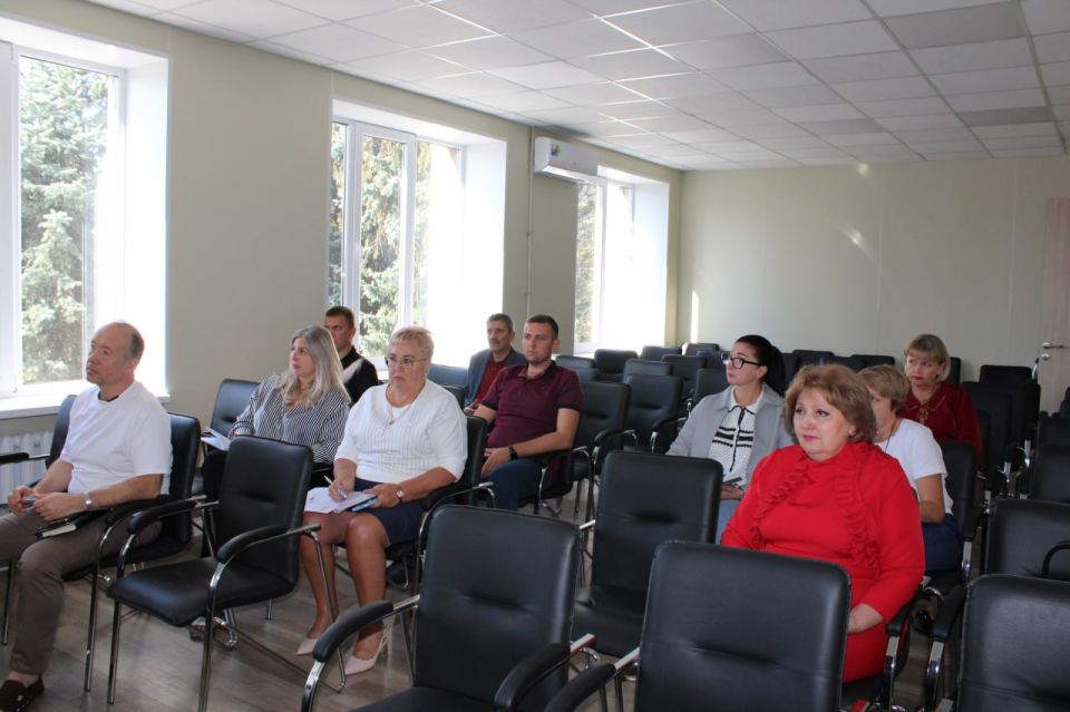 Иван Приходько: В Горловке провели совещание по реализации партийных проектов Единой России Иван Приходько: В Горловке провели совещание по реализации партийных проектов Единой России