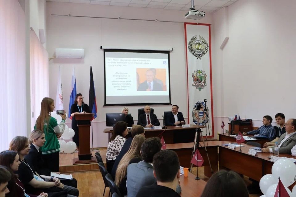 Иван Приходько: Завтра уже наступило: Форум «Хочу все знать» открыл двери в будущее! Иван Приходько: Завтра уже наступило: Форум «Хочу все знать» открыл двери в будущее!