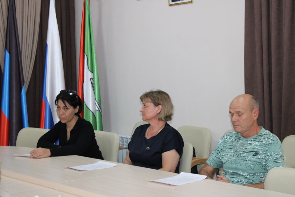 Роман Конев: Состоялись заседания постоянных комитетов Горловского городского совета Донецкой Народной Республики первого созыва Роман Конев: Состоялись заседания постоянных комитетов Горловского городского совета Донецкой Народной Республики первого созыва