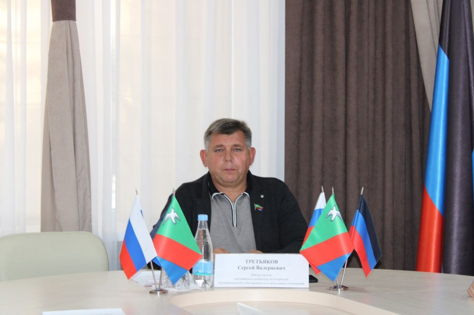 Роман Конев: Состоялись заседания постоянных комитетов Горловского городского совета Донецкой Народной Республики первого созыва Роман Конев: Состоялись заседания постоянных комитетов Горловского городского совета Донецкой Народной Республики первого созыва