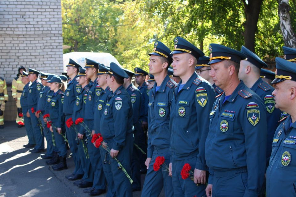 Иван Приходько: Сегодня состоялась торжественная церемония открытия мемориальной доски в память о полковнике внутренней службы, почетном гражданине города Горловка Сергее Юрьевиче Никитенко, героически погибшем при... Иван Приходько: Сегодня состоялась торжественная церемония открытия мемориальной доски в память о полковнике внутренней службы, почетном гражданине города Горловка Сергее Юрьевиче Никитенко, героически погибшем при...