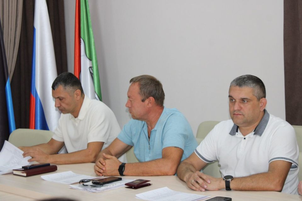 Роман Конев: Состоялись заседания постоянных комитетов Горловского городского совета Донецкой Народной Республики первого созыва Роман Конев: Состоялись заседания постоянных комитетов Горловского городского совета Донецкой Народной Республики первого созыва