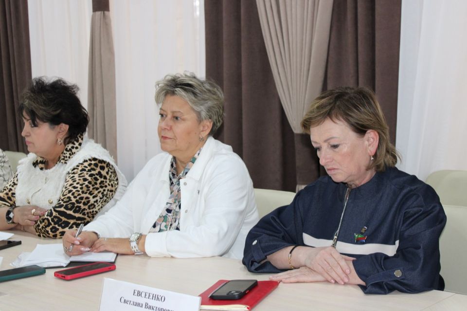 Роман Конев: Состоялось пятьдесят третье очередное заседание Горловского городского совета Донецкой Народной Республики первого созыва Роман Конев: Состоялось пятьдесят третье очередное заседание Горловского городского совета Донецкой Народной Республики первого созыва