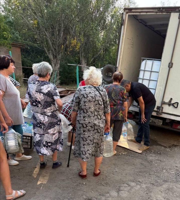 Роман Конев: 24 сентября 2025 года во исполнение поручения Главы Донецкой Народной Республики, депутаты Горловского городского совета Донецкой Народной Республики Павел Калфакчиян, Алексей Костин, Максим Лебедев, Эдуард...