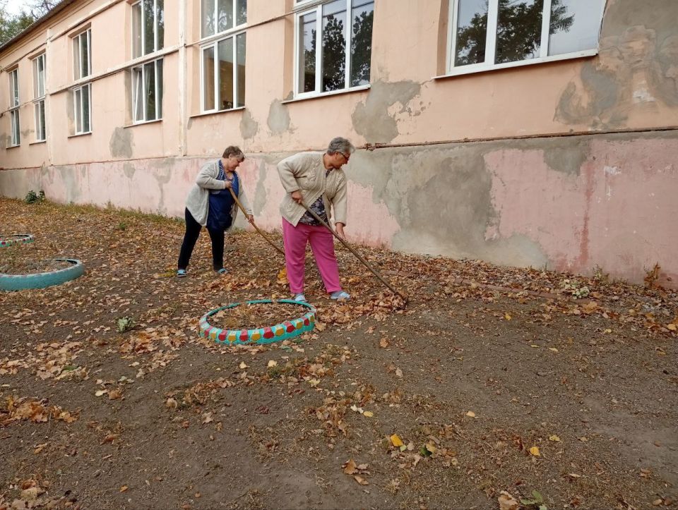 В Центрально-Городском районе Горловки продолжается масштабный партийный проект Единой России «Городская среда» В Центрально-Городском районе Горловки продолжается масштабный партийный проект Единой России «Городская среда»