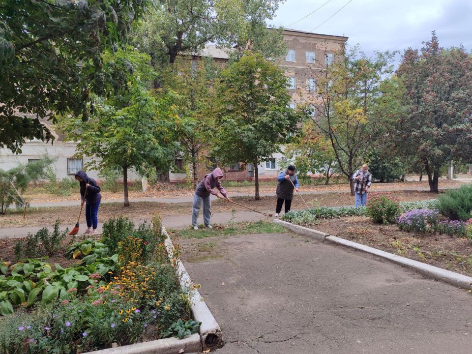 В Центрально-Городском районе Горловки продолжается масштабный партийный проект Единой России «Городская среда» В Центрально-Городском районе Горловки продолжается масштабный партийный проект Единой России «Городская среда»