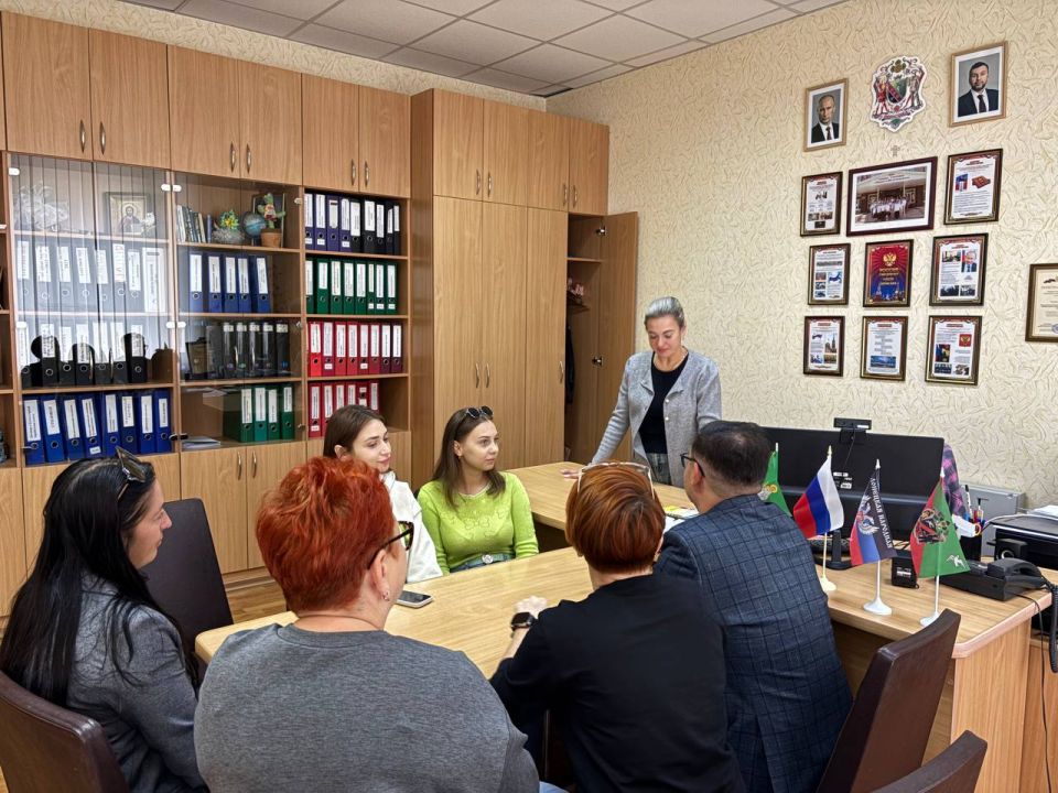 Иван Приходько: В Центрально-Городском районе Горловки прошли встречи лидеров общественного мнения с жителями Иван Приходько: В Центрально-Городском районе Горловки прошли встречи лидеров общественного мнения с жителями