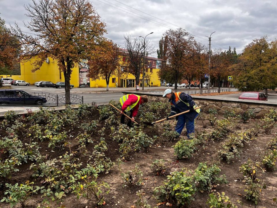 МУП «Простор» ежедневно выполняет все необходимые работы по содержанию городских улиц МУП «Простор» ежедневно выполняет все необходимые работы по содержанию городских улиц