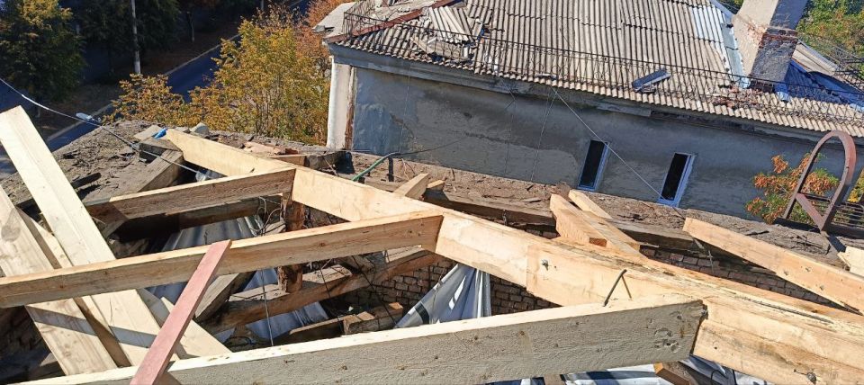 Роман Конев: О ремонте кровель МУП «УКГГ» Роман Конев: О ремонте кровель МУП «УКГГ»