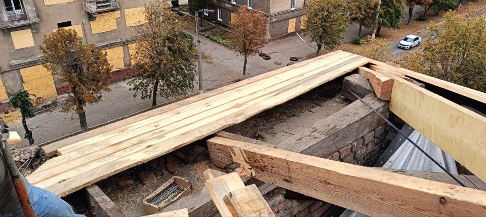 Роман Конев: О ремонте кровель МУП «УКГГ» Роман Конев: О ремонте кровель МУП «УКГГ»