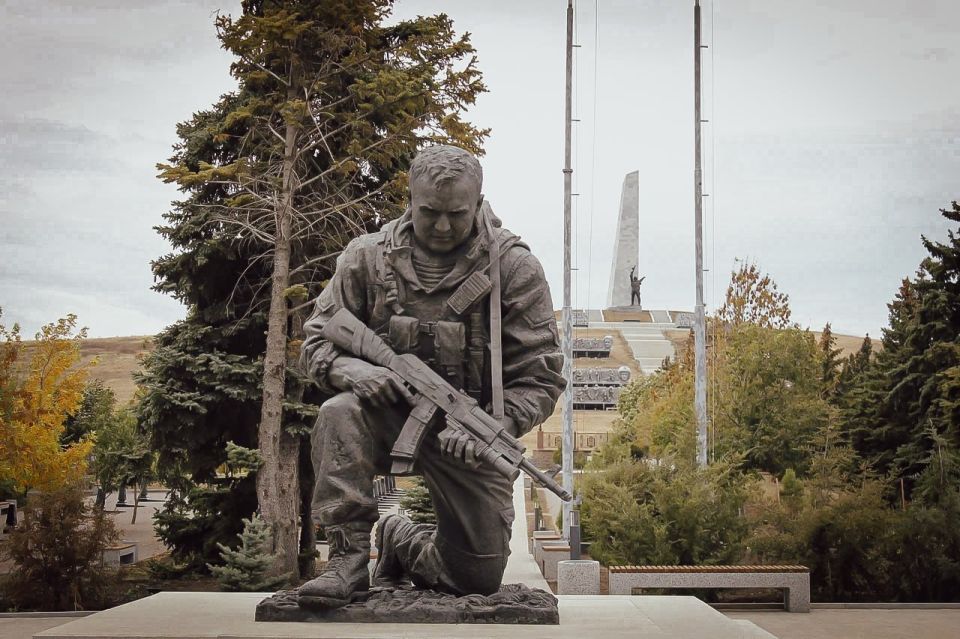 «Там, где память живёт…». Сегодня, 29 сентября, в рамках патриотического мероприятия «Там, где память живёт…», приуроченного ко Дню освобождения Донбасса от немецко-фашистских захватчиков и 80-й годовщине Победы в Великой...