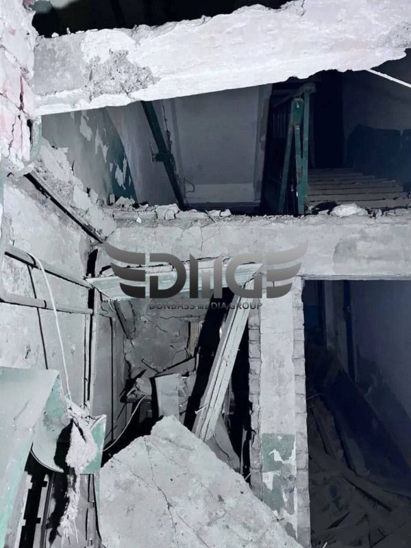 Массированная атака врага на Горловку: частично разрушены дома и школа Массированная атака врага на Горловку: частично разрушены дома и школа