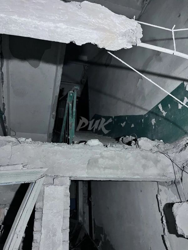 Иван Приходько: Последствия атаки БПЛА ВФУ по центру Горловки Иван Приходько: Последствия атаки БПЛА ВФУ по центру Горловки