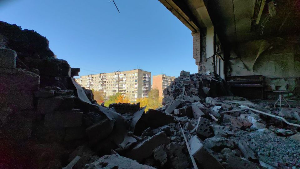 Георгий Медведев: Вот так этим утром выглядит одна из горловских школ Георгий Медведев: Вот так этим утром выглядит одна из горловских школ