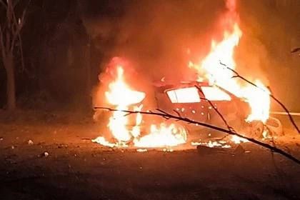 Пожары после ударов БПЛА ВСУ охватили жилой дом и лицей в Горловке