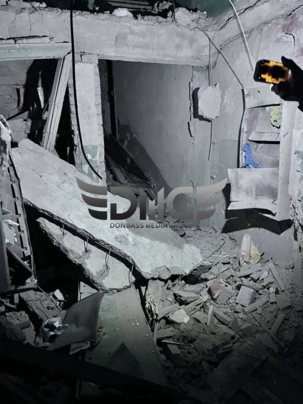 Массированная атака врага на Горловку: частично разрушены дома и школа Массированная атака врага на Горловку: частично разрушены дома и школа