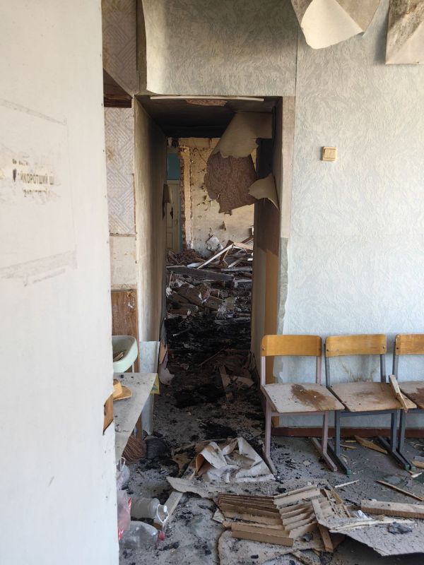 Георгий Медведев: Вот так этим утром выглядит одна из горловских школ Георгий Медведев: Вот так этим утром выглядит одна из горловских школ