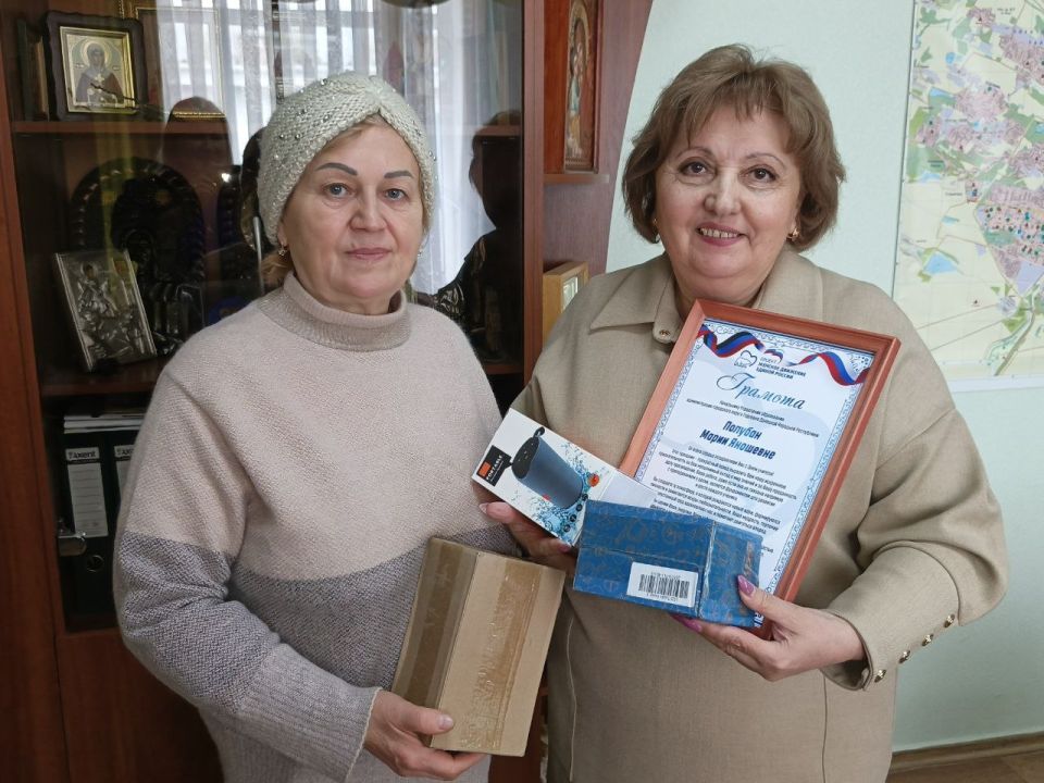 В Горловке состоялось чествование лучших педагогов - активисток Женского движения Единой России! В Горловке состоялось чествование лучших педагогов - активисток Женского движения Единой России!