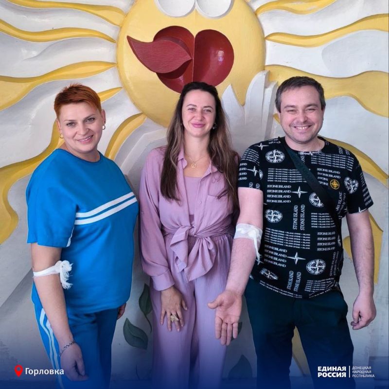 Добро в действии: партийцы-единороссы из Горловки стали донорами