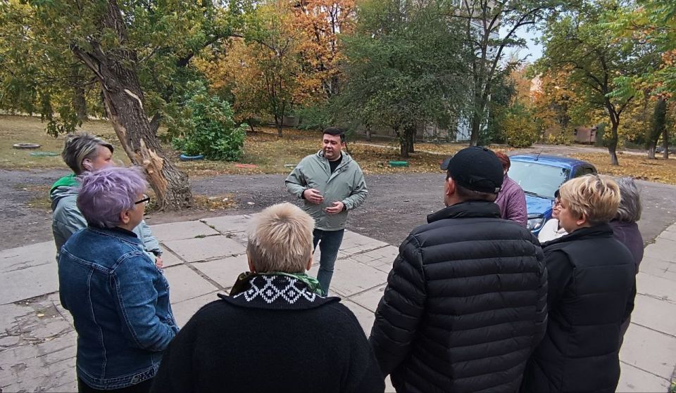 Иван Приходько: В Центрально-Городском районе Горловки прошли встречи с жителями Иван Приходько: В Центрально-Городском районе Горловки прошли встречи с жителями